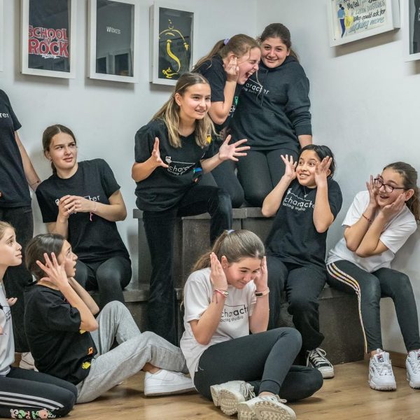 Character Acting Studio by Niovi Spyridaki / Νιόβη Σπυριδάκη / Νιοβη Σπυριδακη - Acting Classes for Elementary Students