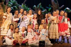 Character Acting Studio by Niovi Spyridaki / Νιόβη Σπυριδάκη / Νιοβη Σπυριδακη - Performance: Embers and Threads